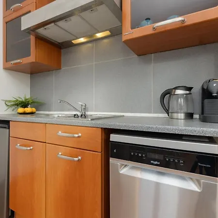 Old Town Spacious Piwna By Renters Апартаменты *