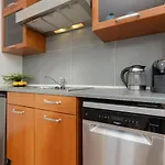 Old Town Spacious Piwna By Renters Apartman *