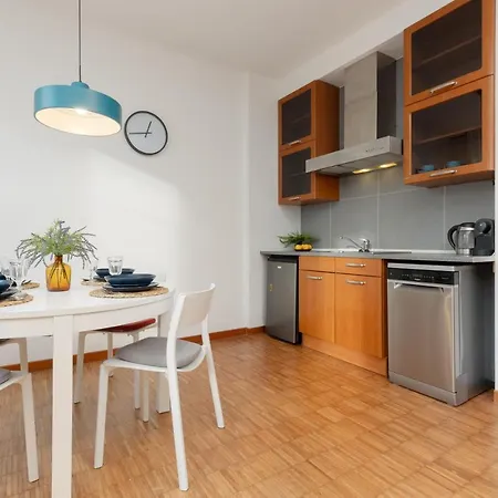 Old Town Spacious Piwna By Renters Апартаменты